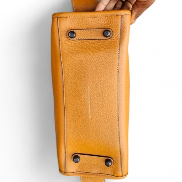 Coach 1941 Rogue Leather Tote Bag in Tan - Picture 3 of 10